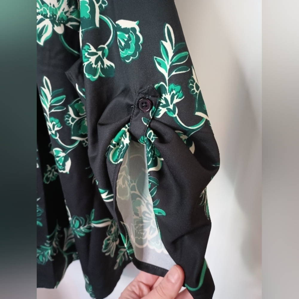 Catherines 3X Button Front Blouse Top Kelly Green Floral Satin Peasant - Picture 5 of 13